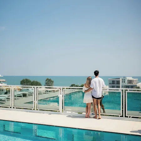 Colombo 4*