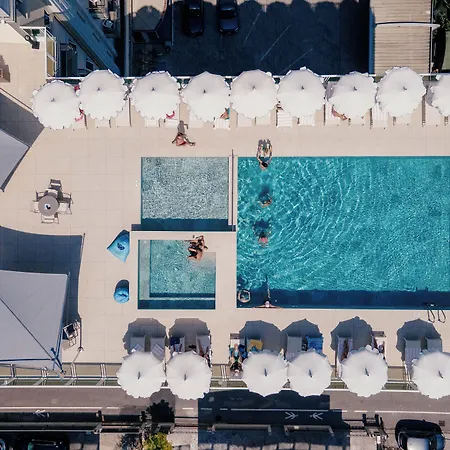 Colombo 4*