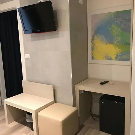 Otel Colombo 4*