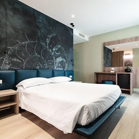 Colombo Hotel 4*